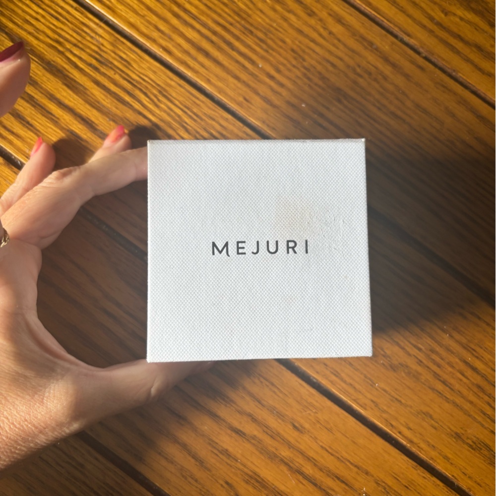 Mejuri Diamond Eternity Band - Picture 7 of 7